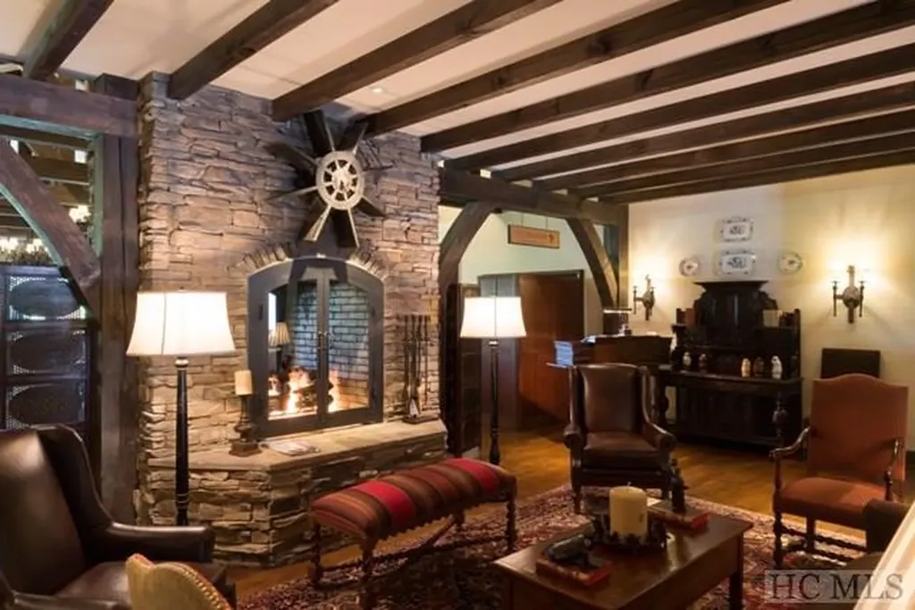 165 Windrush Trail Highlands NC 28741