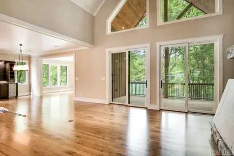 146 Wayside Lane Cullowhee NC 28723