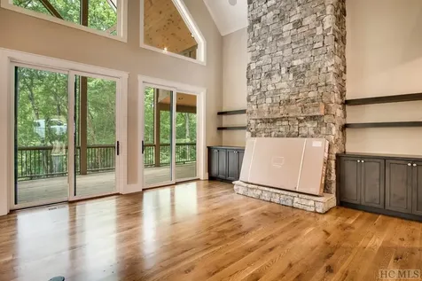 146 Wayside Lane Cullowhee NC 28723