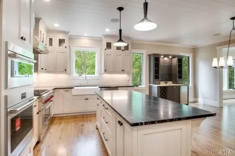 146 Wayside Lane Cullowhee NC 28723