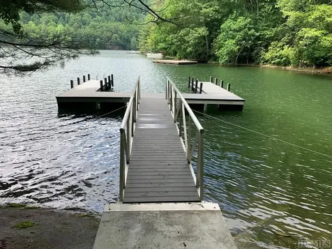 146 Wayside Lane Cullowhee NC 28723