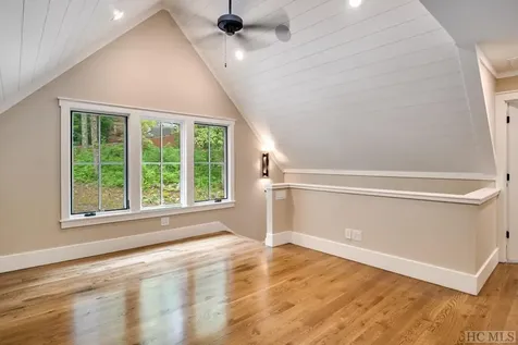 146 Wayside Lane Cullowhee NC 28723