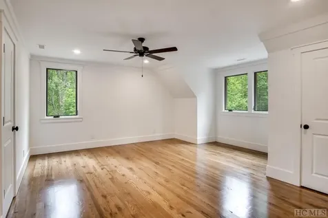 146 Wayside Lane Cullowhee NC 28723