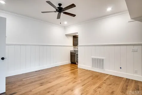 146 Wayside Lane Cullowhee NC 28723