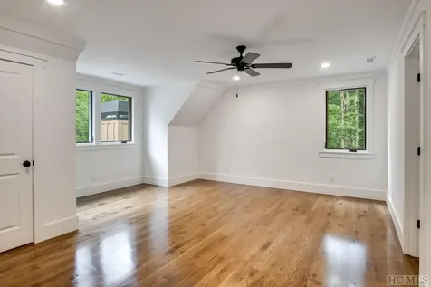 146 Wayside Lane Cullowhee NC 28723