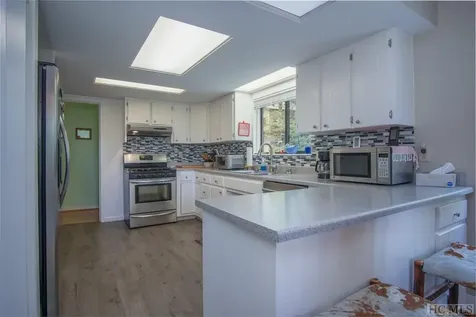 144 Toxaway Heights Lake Toxaway NC 28474
