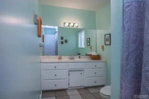 144 Toxaway Heights Lake Toxaway NC 28474