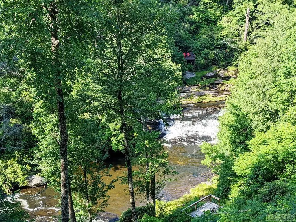 516 Narrows Road Sapphire NC 28774