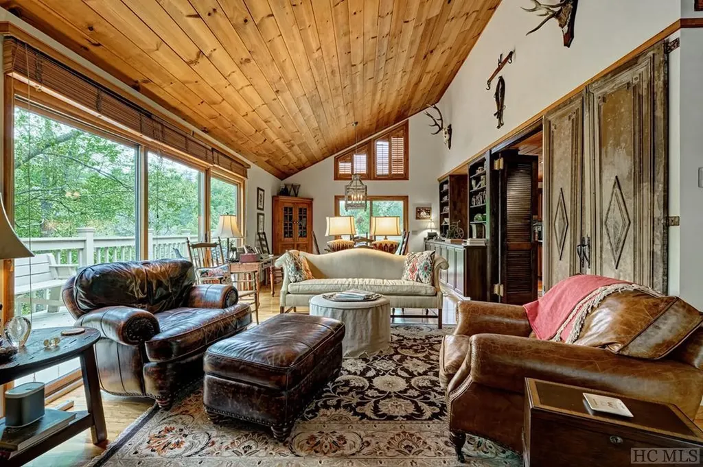516 Narrows Road Sapphire NC 28774