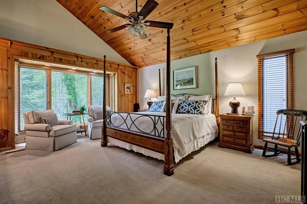 516 Narrows Road Sapphire NC 28774