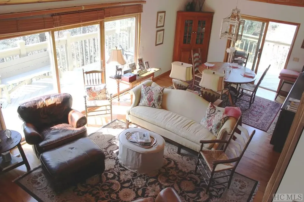 516 Narrows Road Sapphire NC 28774