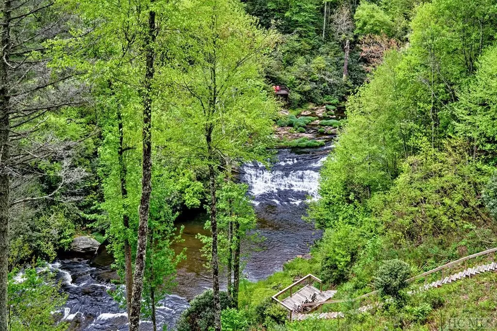516 Narrows Road Sapphire NC 28774