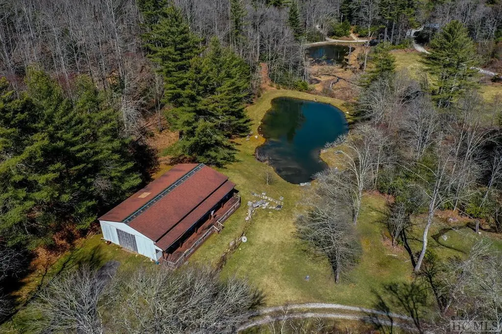 4274 Flat Mountain Road Highlands NC 28741