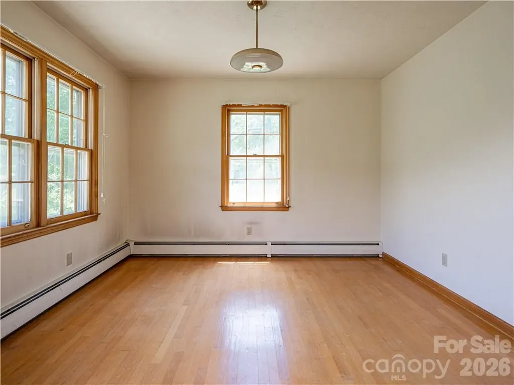 99999 Merrills Cove Road Asheville NC 28803