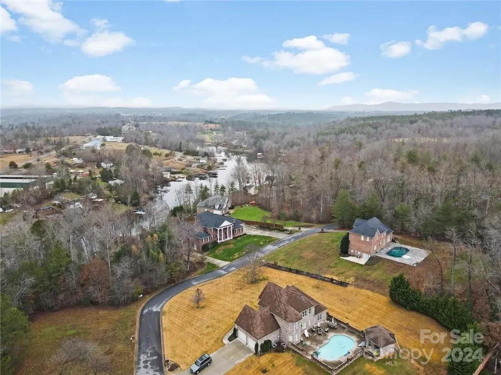 100 Old Ferry Lane Hickory NC 28601