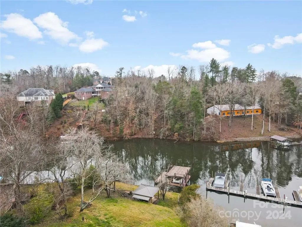100 Old Ferry Lane Hickory NC 28601