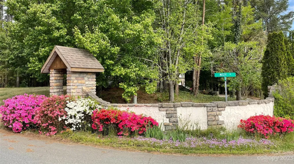 1341 Misty Lane Hickory NC 28601