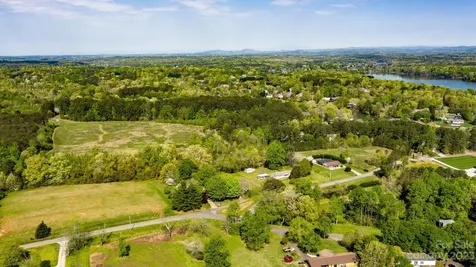 1320 Misty Lane Hickory NC 28601