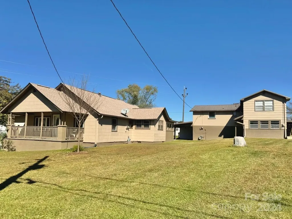 565 Neely Road Brevard NC 28712