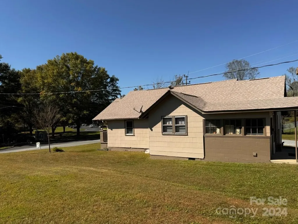565 Neely Road Brevard NC 28712