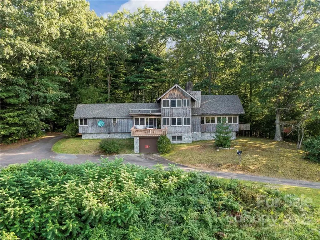 8, 50 And 200 Cc Farm Road Burnsville NC 28714
