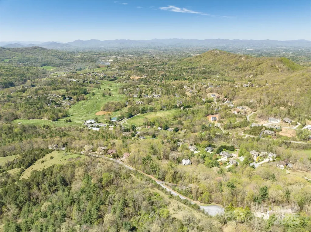 88 Courseview Drive Weaverville NC 28787