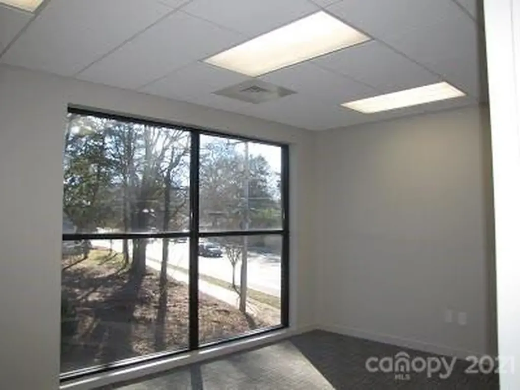 415 E Woodlawn Road Charlotte NC 28209