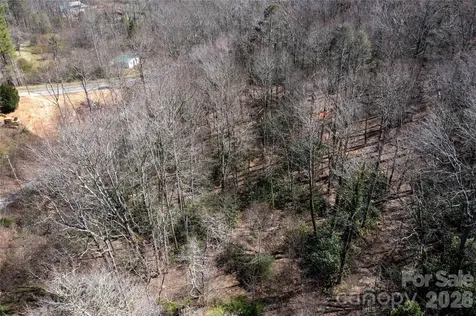99 Banjo Branch Road Burnsville NC 28714