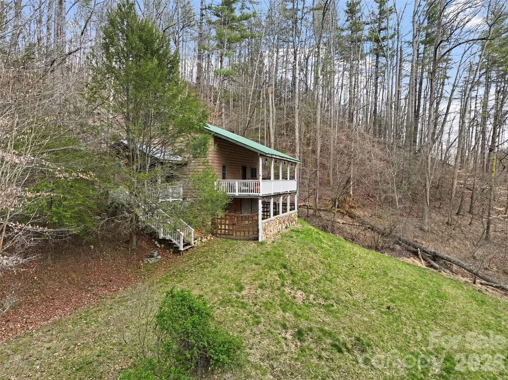 2701 Roses Branch Road Bakersville NC 28705