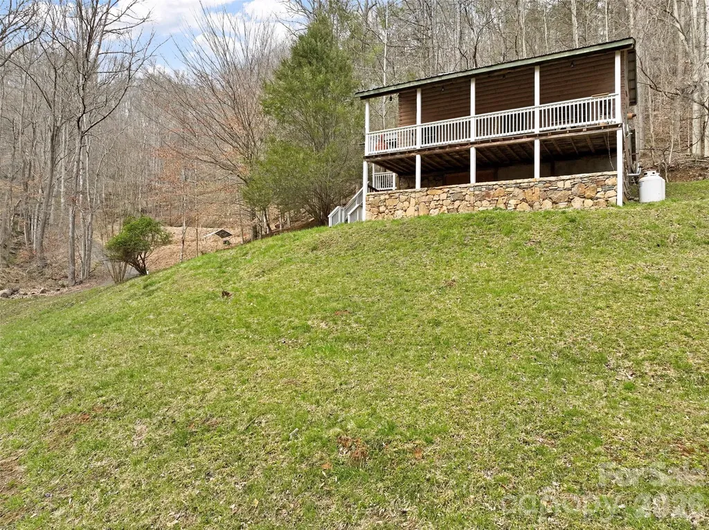 2701 Roses Branch Road Bakersville NC 28705