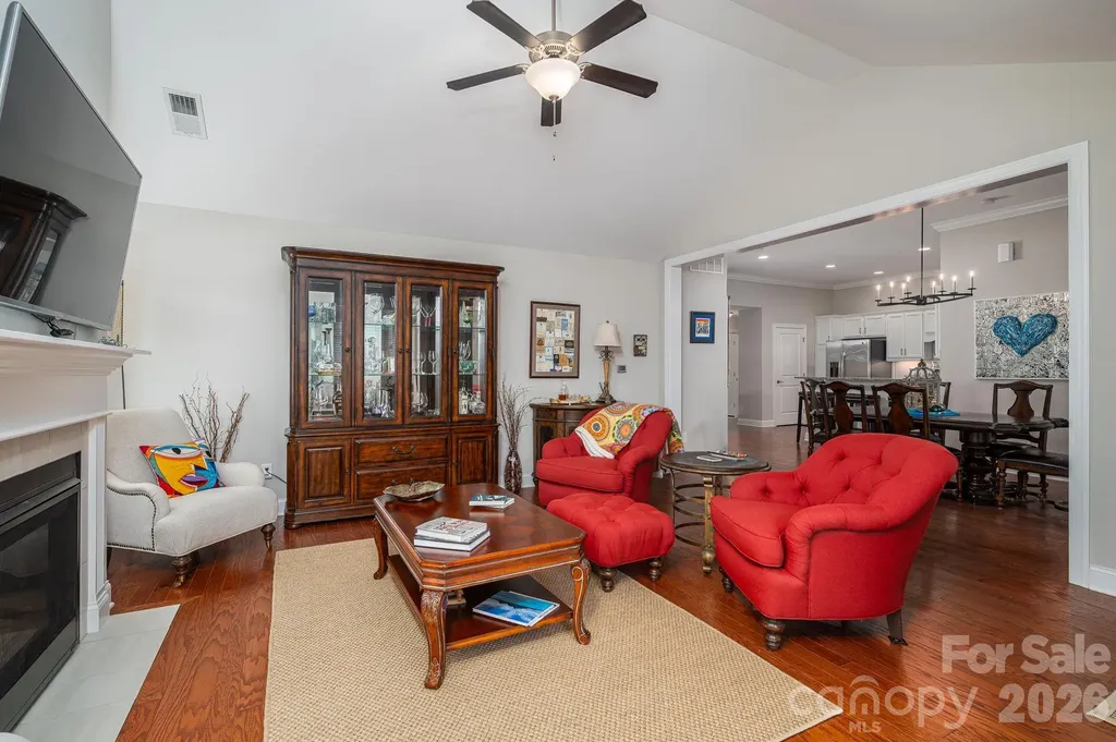 1434 Somersby Circle Gastonia NC 28054