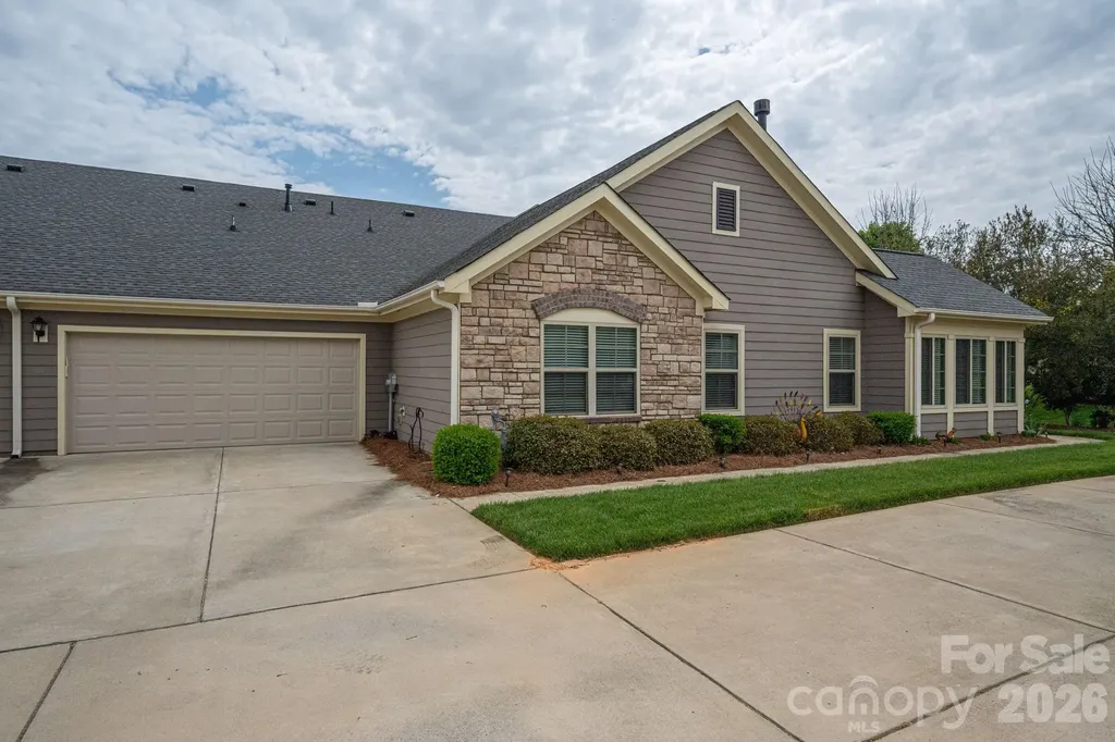 1434 Somersby Circle Gastonia NC 28054
