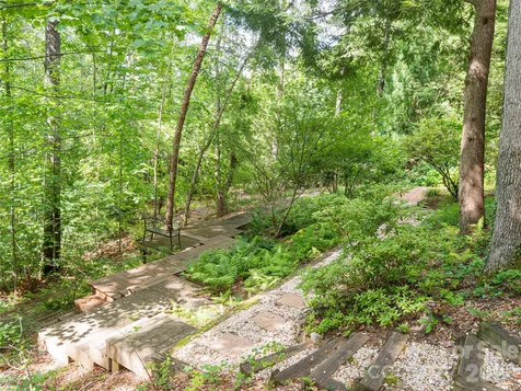 935 Whites Lake Boulevard Saluda NC 28773