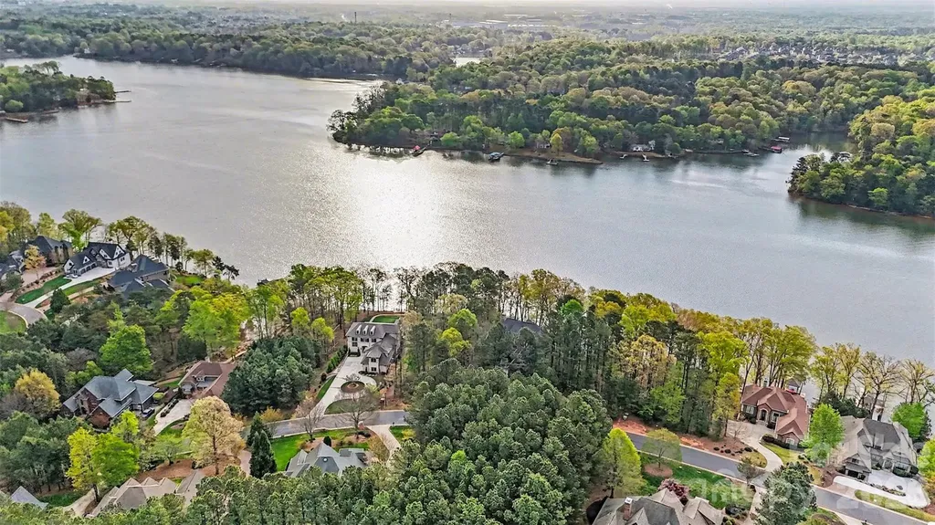 3217 Lake Pointe Drive Belmont NC 28173