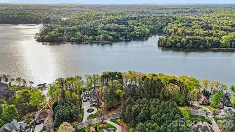 3217 Lake Pointe Drive Belmont NC 28173