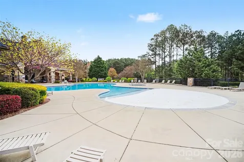 3217 Lake Pointe Drive Belmont NC 28173
