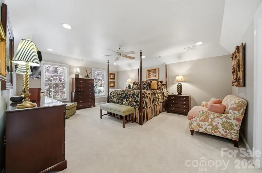 3704 8th Street Place NW Hickory NC 28601