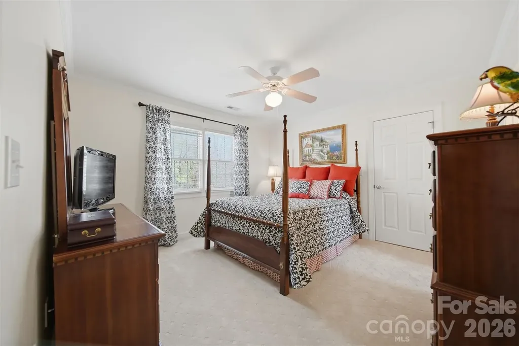 3704 8th Street Place NW Hickory NC 28601