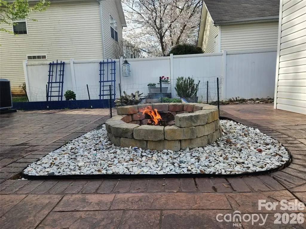 15404 Crossing Gate Drive Cornelius NC 28031