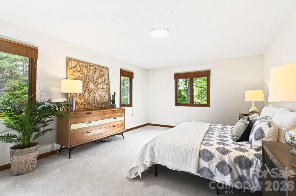4 Zachary Ridge Road Asheville NC 28804