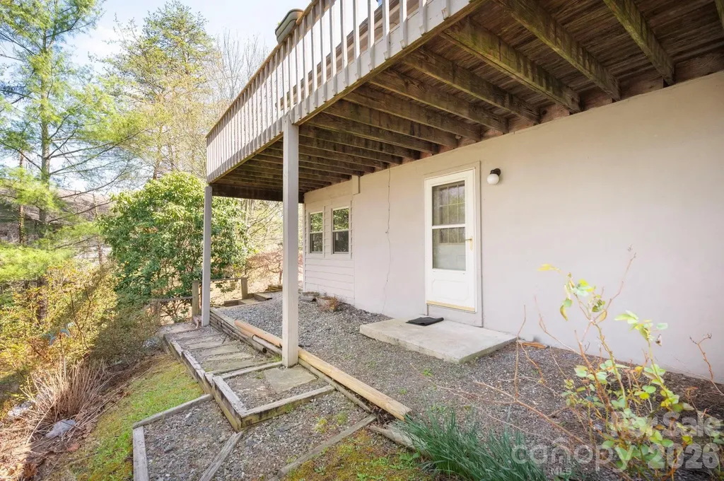4 Zachary Ridge Road Asheville NC 28804
