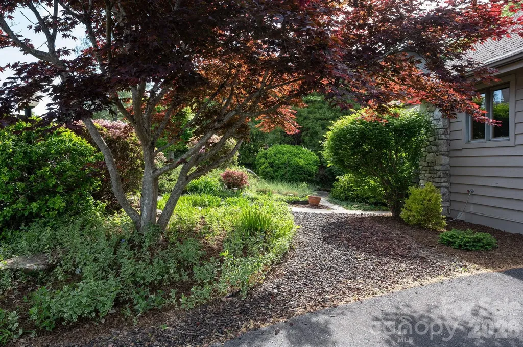 4 Zachary Ridge Road Asheville NC 28804