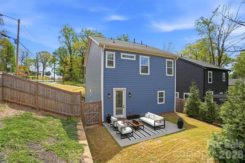 302 Lima Avenue Charlotte NC 28208