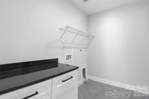 302 Lima Avenue Charlotte NC 28208