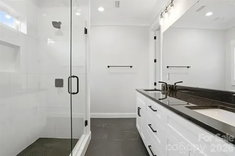 302 Lima Avenue Charlotte NC 28208