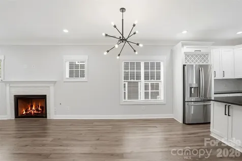 302 Lima Avenue Charlotte NC 28208