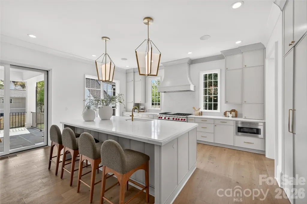 914 Edinburgh Lane Charlotte NC 28209