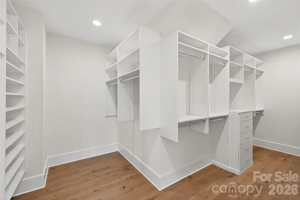 914 Edinburgh Lane Charlotte NC 28209