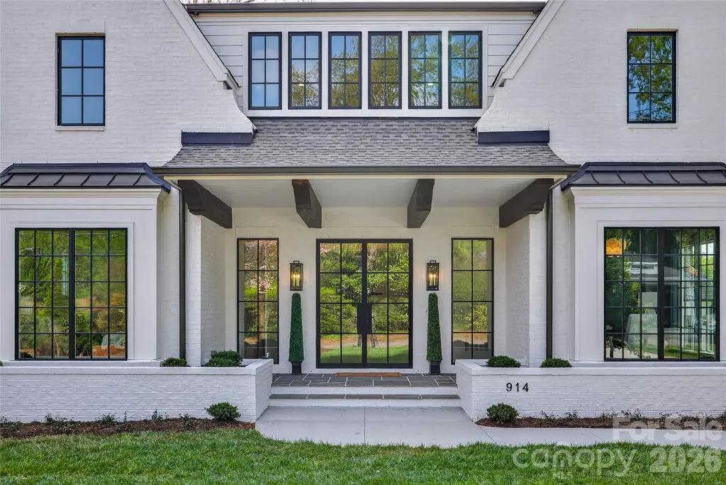 914 Edinburgh Lane Charlotte NC 28209