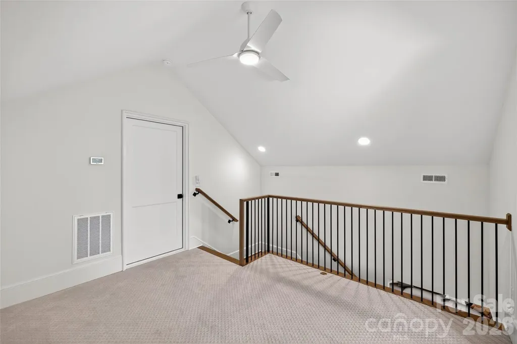 914 Edinburgh Lane Charlotte NC 28209